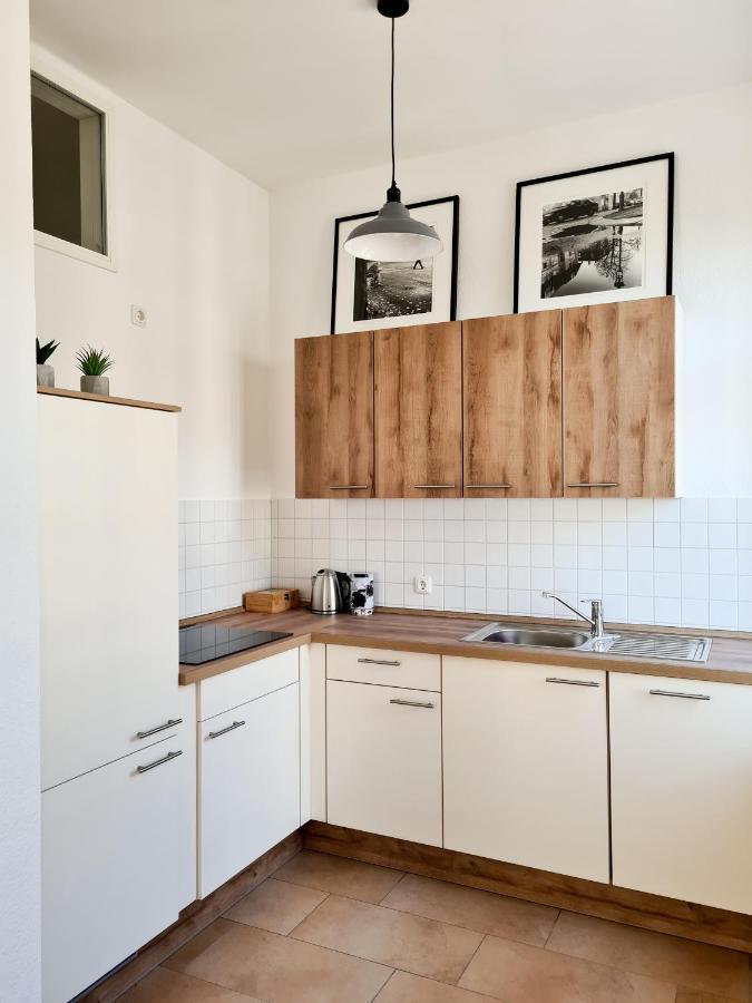Apartment 1-raum-wohnung Zentral Gelegen *
