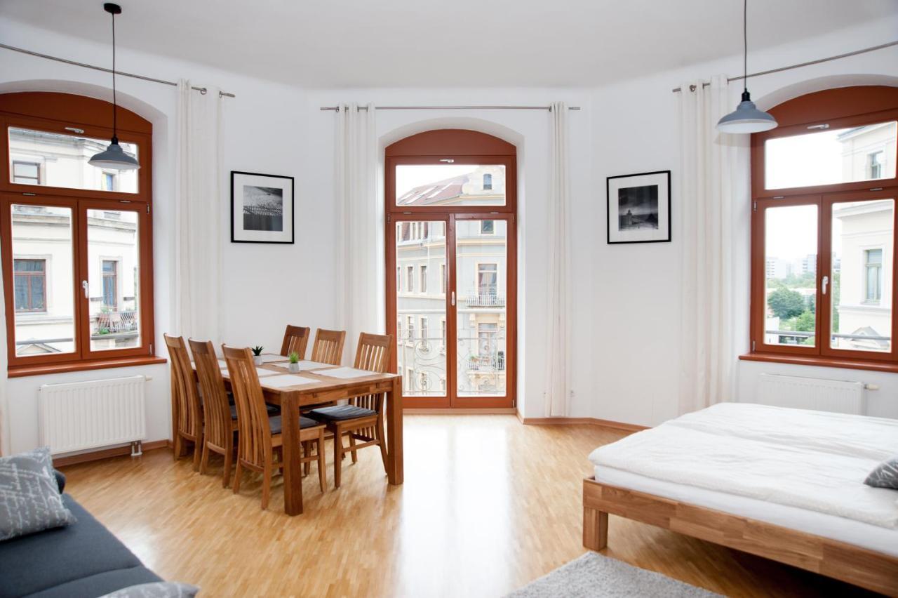 Apartamento 1-raum-wohnung Zentral Gelegen *